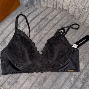 BNWT Sexy BCBG Elegant Black Lace Bralette